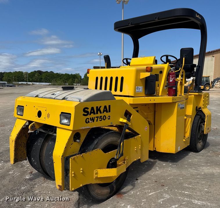 2017 Sakai GW750-2 pneumatic roller - DW1898
