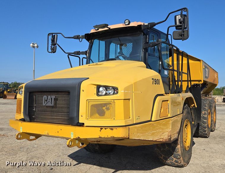 2019 Caterpillar 730 articulated haul truck - DW1902