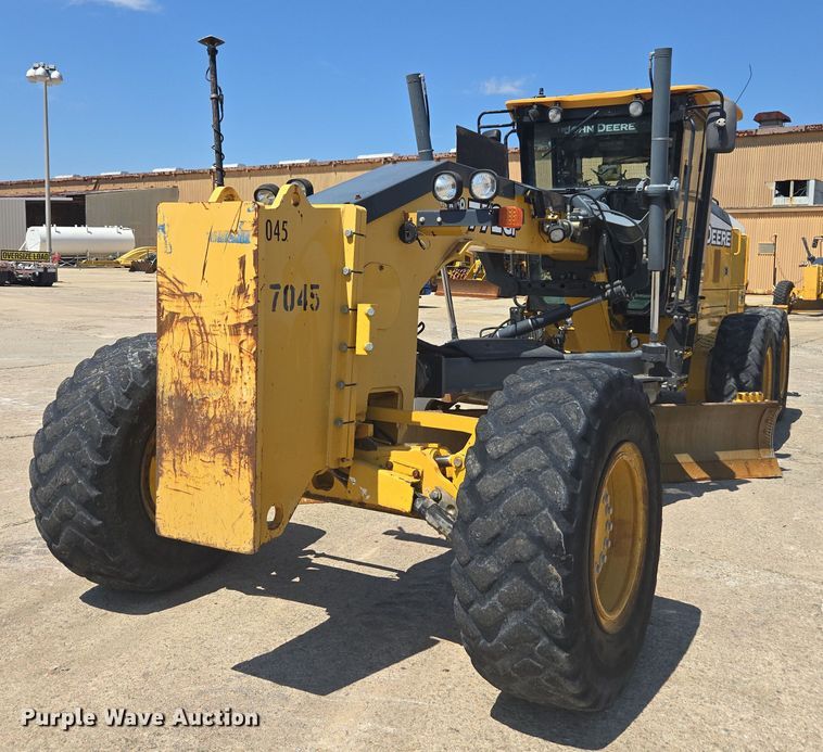 2015 John Deere 772G motor grader - EC3530