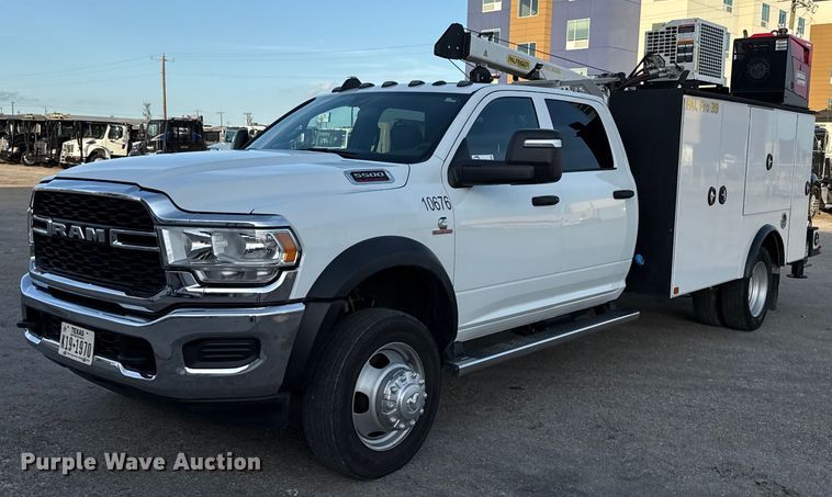 2024 Dodge Ram 5500 Crew Cab utility / service truck - ED5666
