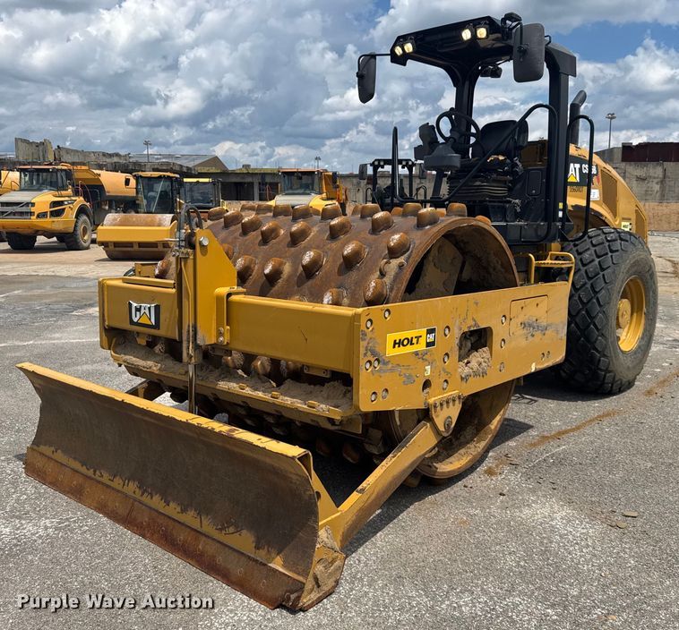 2019 Caterpillar CS56B single drum vibratory roller - EE0064