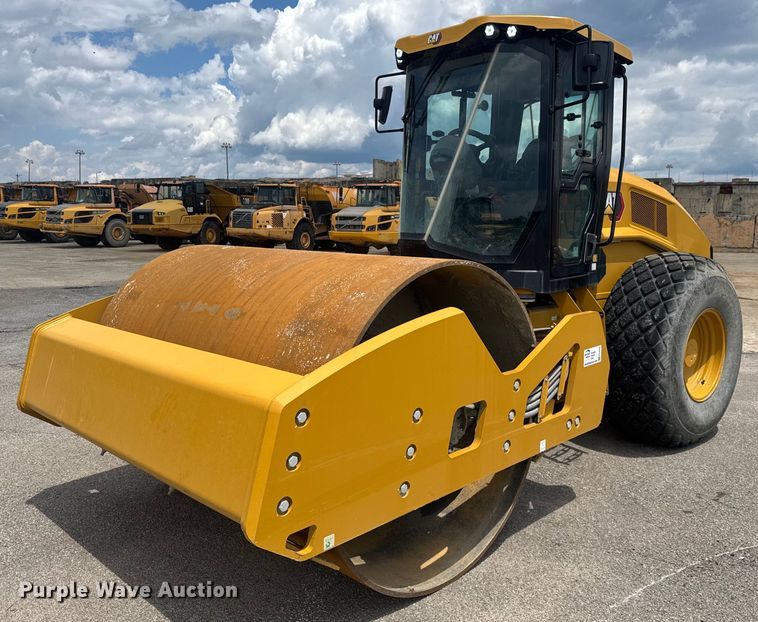 2024 Caterpillar CS11 GC single drum vibratory roller - EE0065
