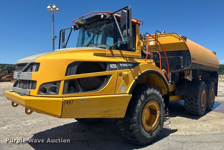 2018 Volvo A25G water wagon - EE0070