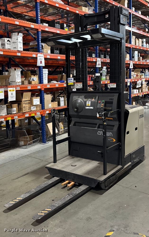 2016 Crown SP3520-30 order picker - DH9967