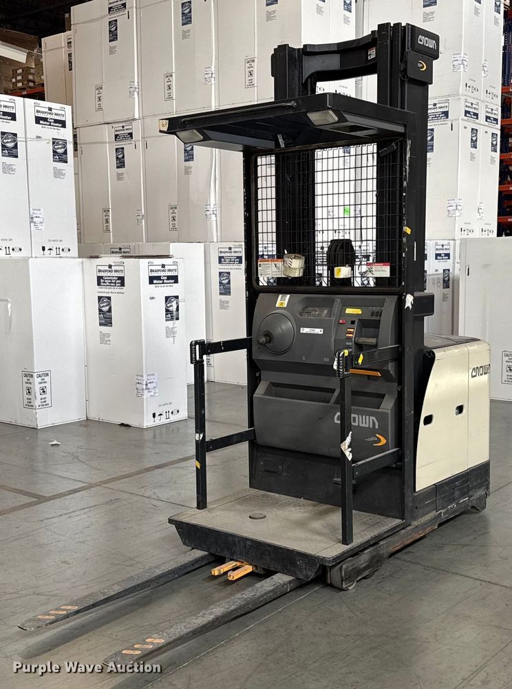 2016 Crown SP3520-30 order picker - DH9969