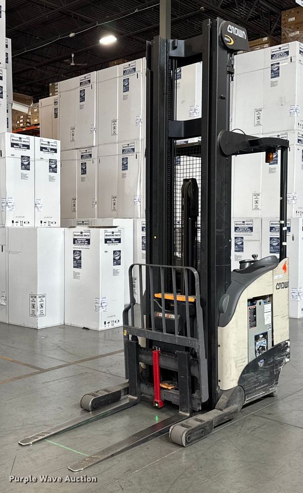 Crown RR5725-35 reach truck - DH9978