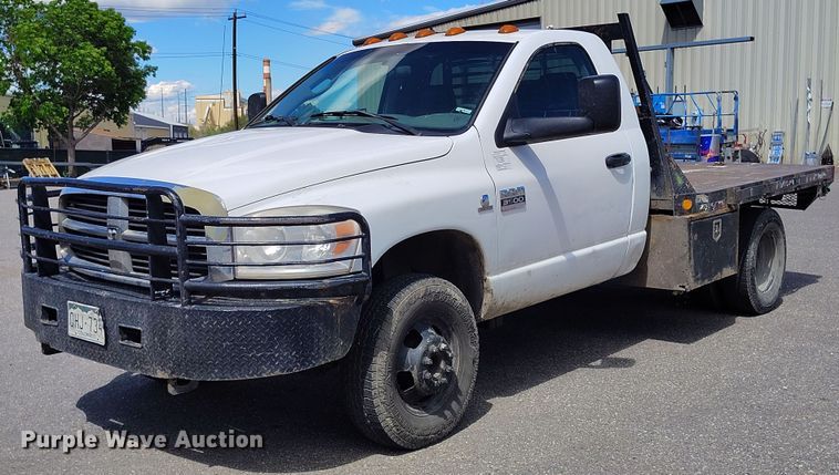 2007 Dodge Ram 3500 flatbed pickup truck - DP4947