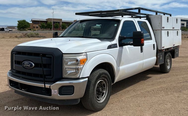 2013 Ford F250 Super Duty XL Crew Cab utility bed pickup truck - DW8719