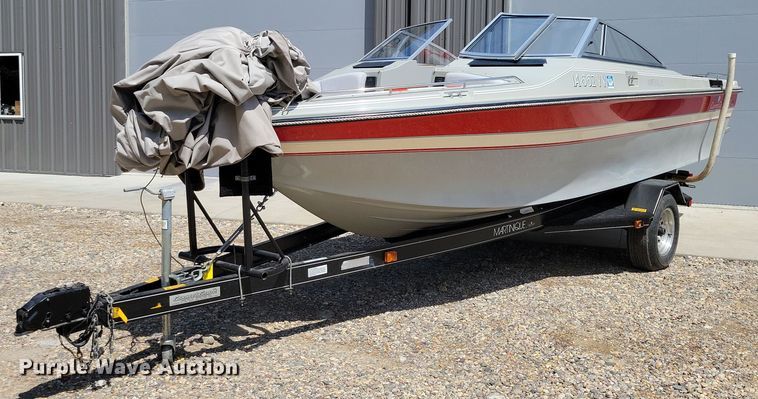 1989 Correct Craft Martinique boat - DX6983