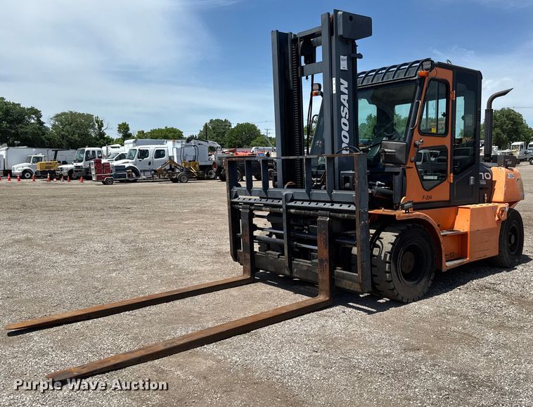 2010 Doosan D70S-5 forklift - DY0015
