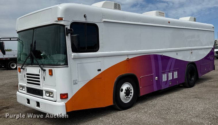 2007 Blue Bird Shell Commercial Series blood donation bus  - DY0019