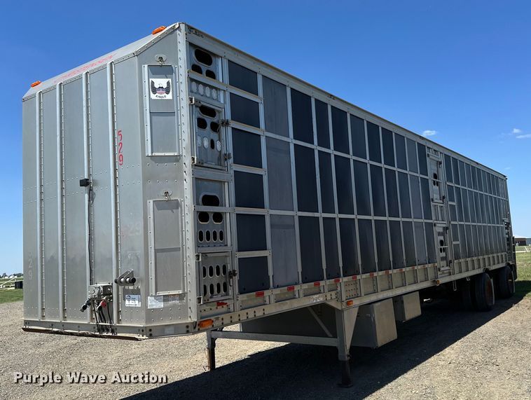 2005 Barrett livestock trailer - EB2571