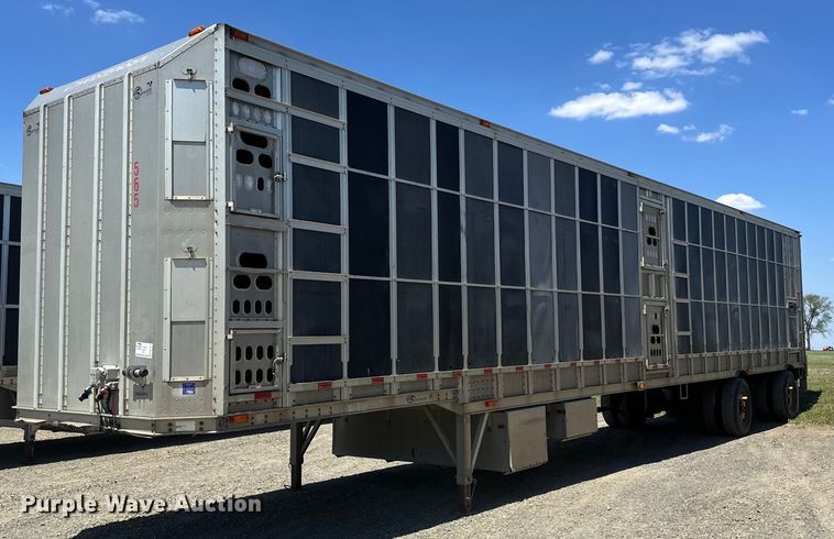 2008 Barrett livestock trailer - EB2572