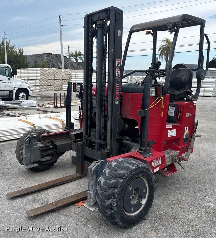 2016 Moffett M8 55.4 forklift - EC3616