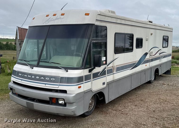 1996 Winnebago WCG34WA RV - EC7981
