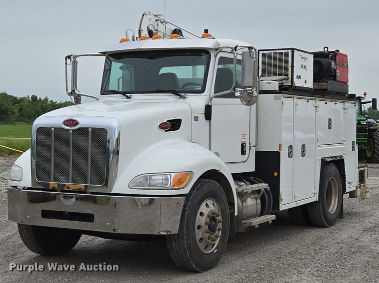 2015 Peterbilt PB337 utility / service truck - ED1993
