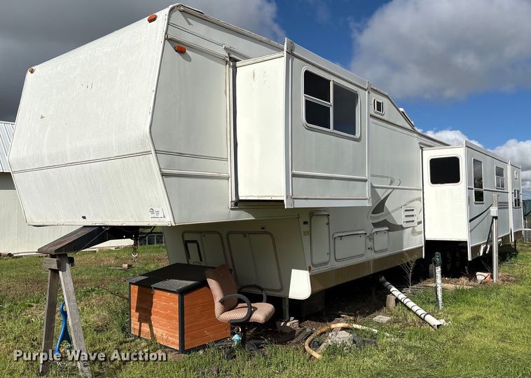 2004 Maxum camper - EF3113