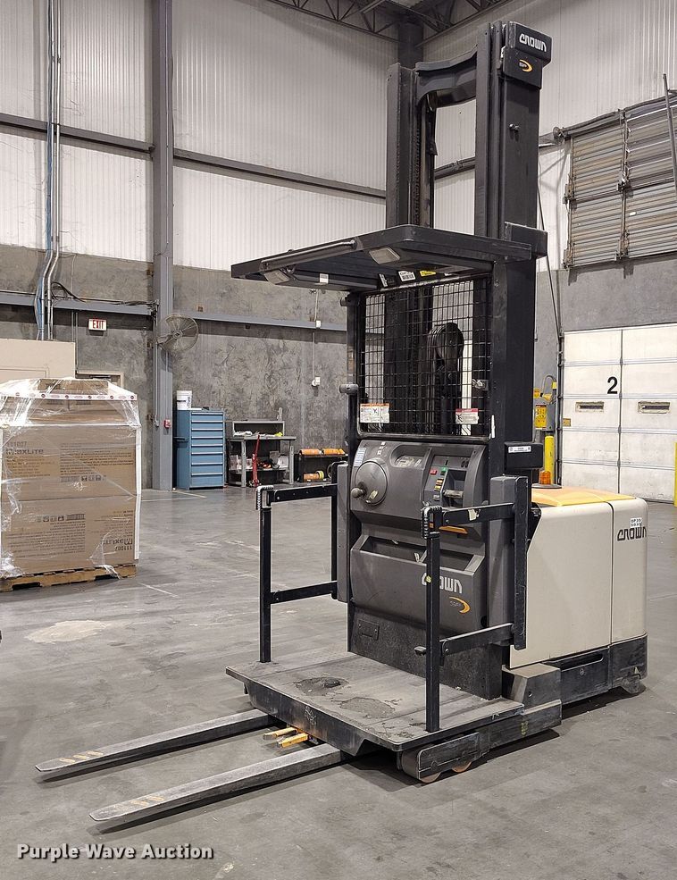 2018 Crown SP4050-30 order picker - EH0329