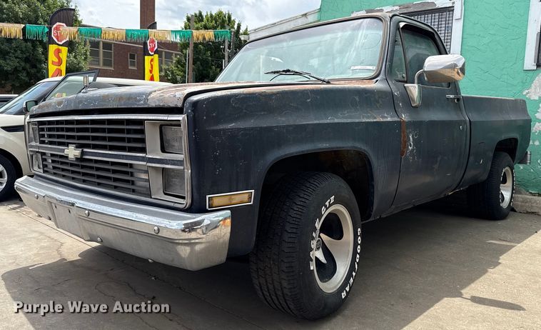 1984 Chevrolet C10 pickup truck - EJ4493