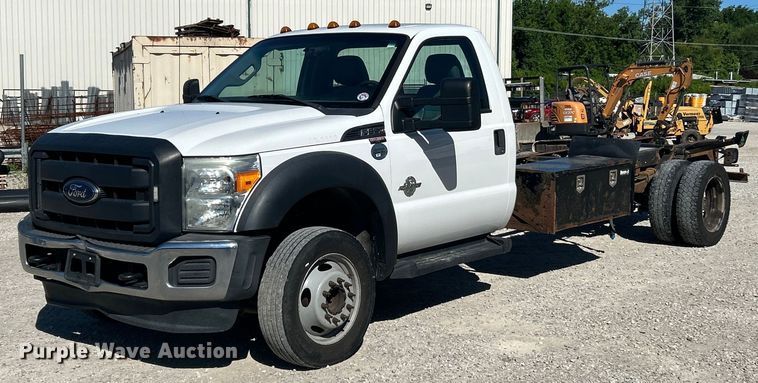 2015 Ford F550 Super Duty XL truck cab and chassis - EK8148