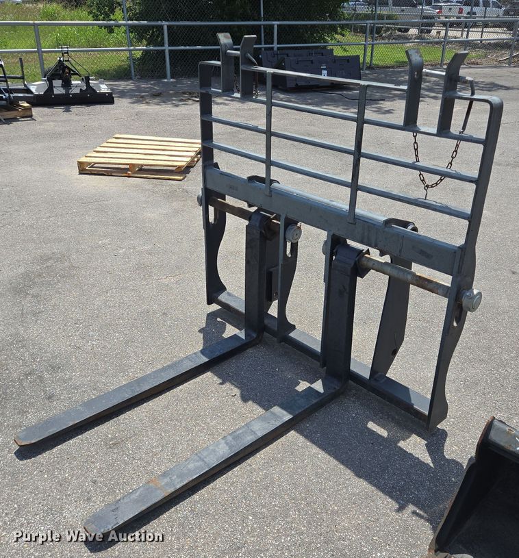 Bobcat 47" L forks - EQ4009