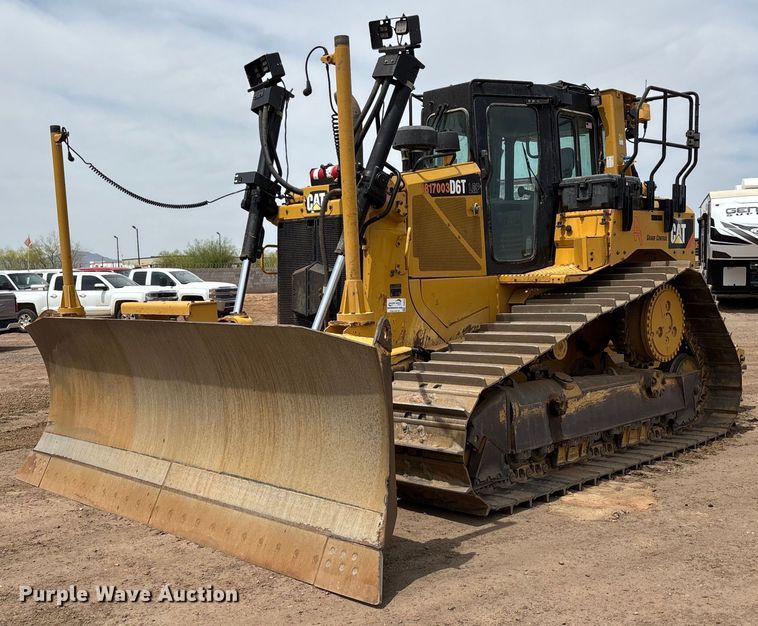2017 Caterpillar D6T LGP dozer - DH8649