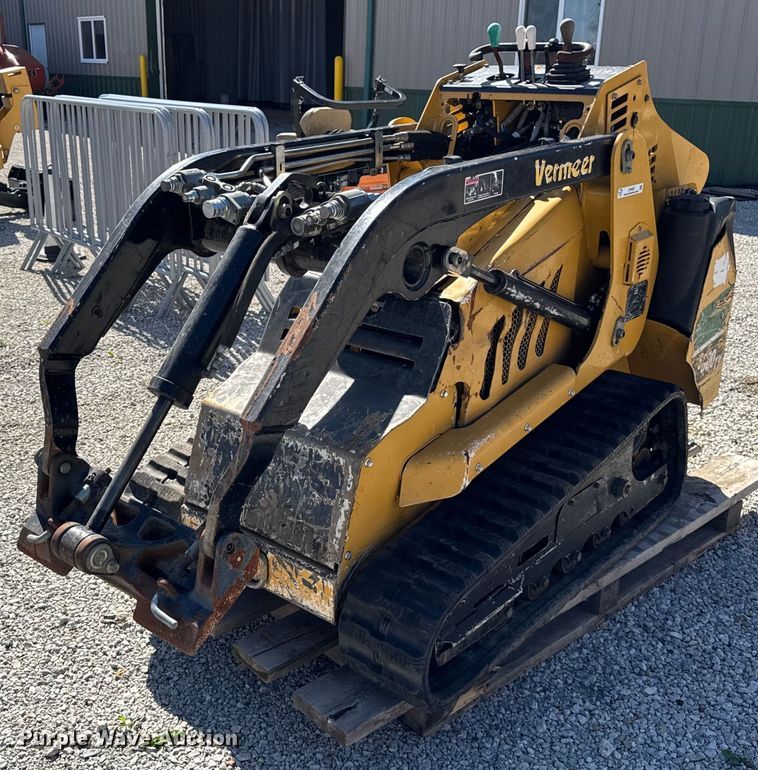 2016 Vermeer S800TX compact utility loader - DH9957