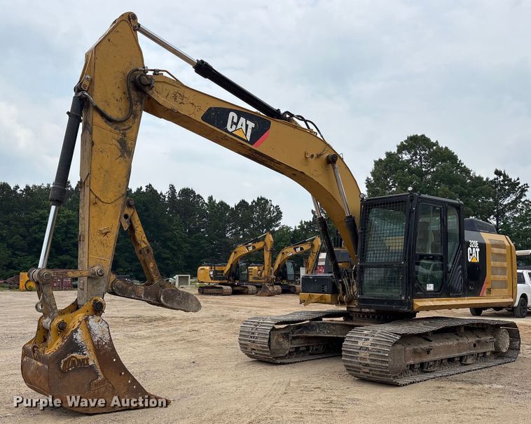 2013 Caterpillar 320E L excavator - DM1897