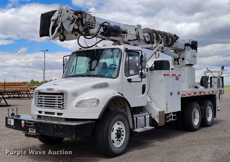 2015 Freightliner Business Class M2 digger derrick truck - DP4955