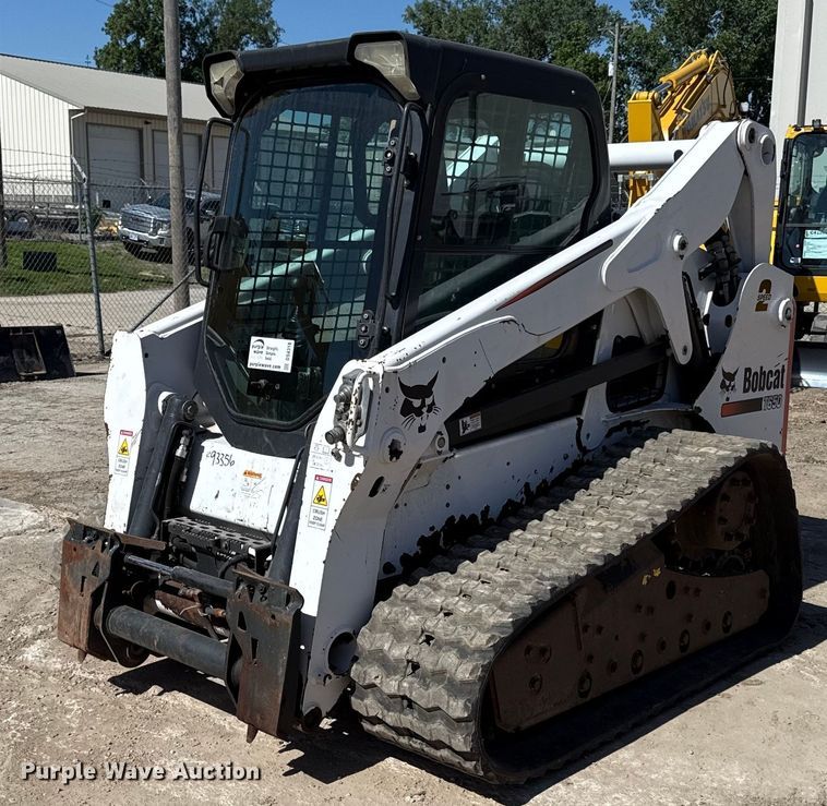 2015 Bobcat T650 tracked skid steer loader - DS4318