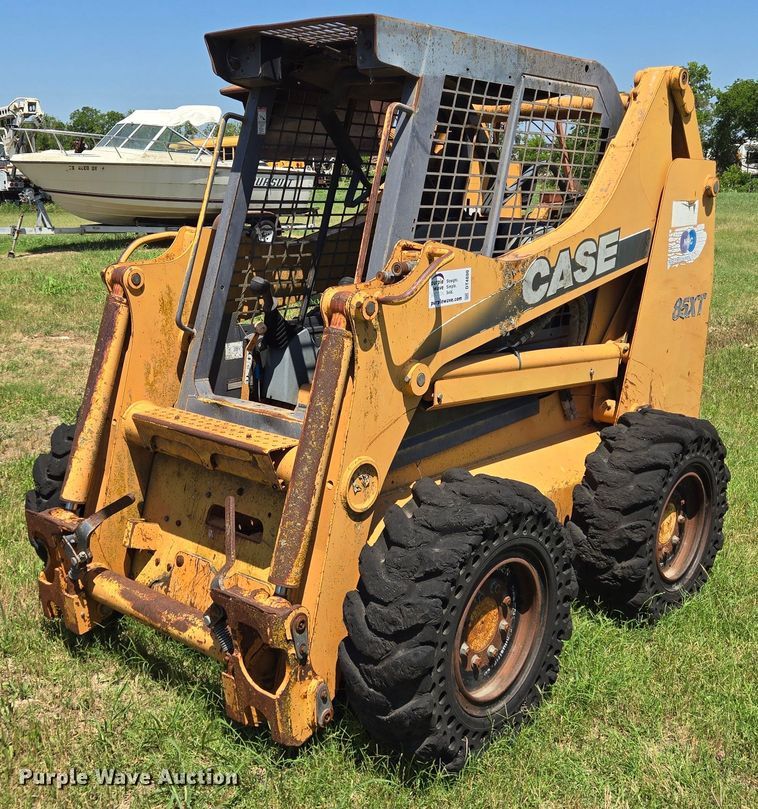 2001 Case 85XT skid steer loader - DT4880