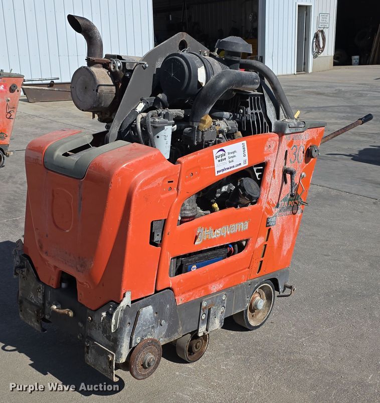 2016 Husqvarna FS5000D concrete saw - DT6852