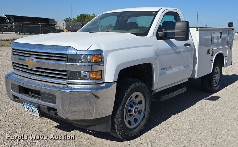 2015 Chevrolet Silverado 3500HD  utility bed pickup truck - DT6865