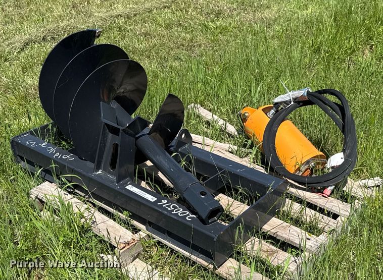 2024 Wolverine ADB-13-1218R skid steer auger - DU9066
