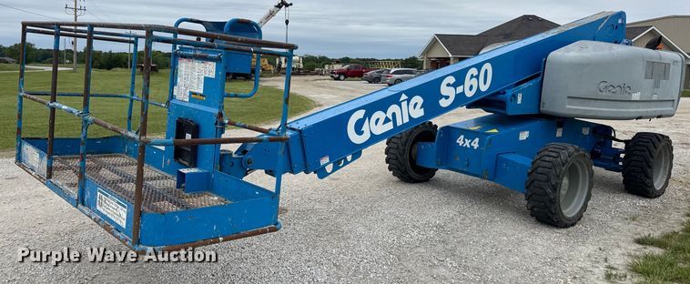2010 Genie S-60 boom lift - DV4095