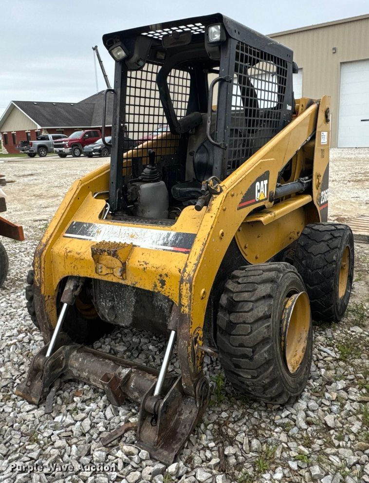 2006 Caterpillar 236B skid steer loader - DV4099