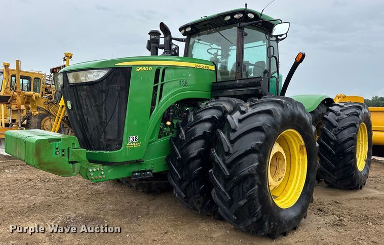 2013 John Deere 9560R Scraper Special 4WD tractor - DV4118