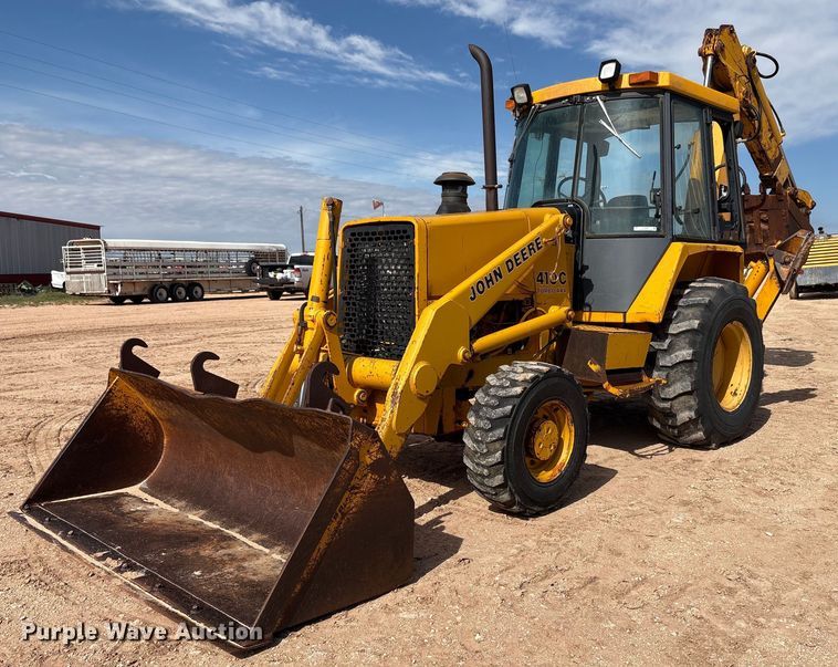 1989 John Deere 410C backhoe - DY2501
