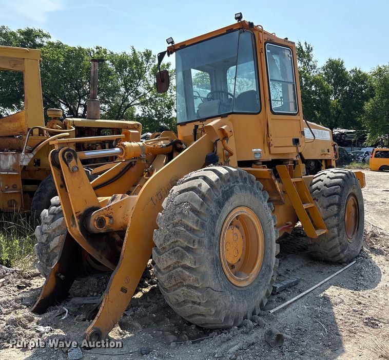 2001 Hyundai HL740-3 wheel loader - DY2521