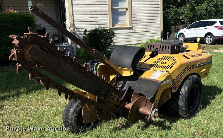 2000 Vermeer V2050 trencher - DY2525
