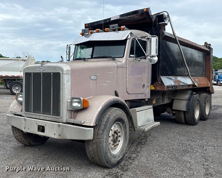 2000 Peterbilt 378 dump truck - DZ4195