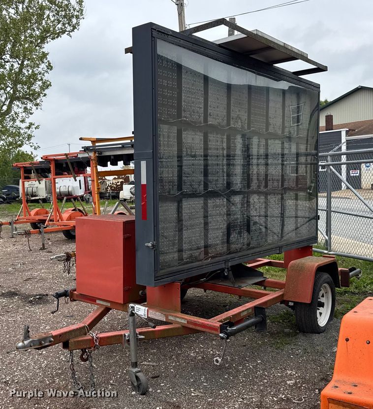 2010 National signal Sun ray 380 message board trailer - EF2045