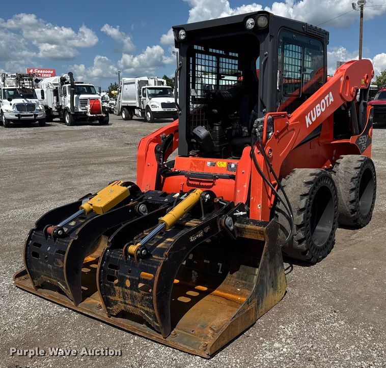 2019 Kubota SSV75 skid steer loader - EG5849