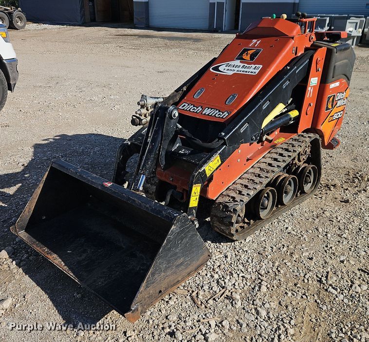 2018 Ditch Witch SK600 compact utility loader - EJ0048