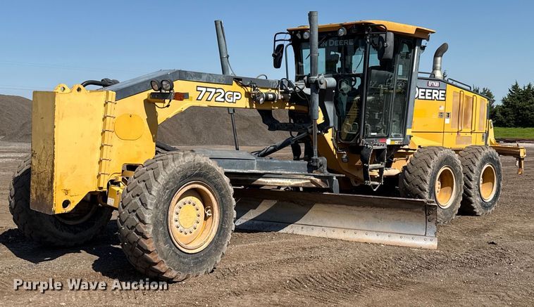 2012 John Deere 772GP motor grader - EJ8805