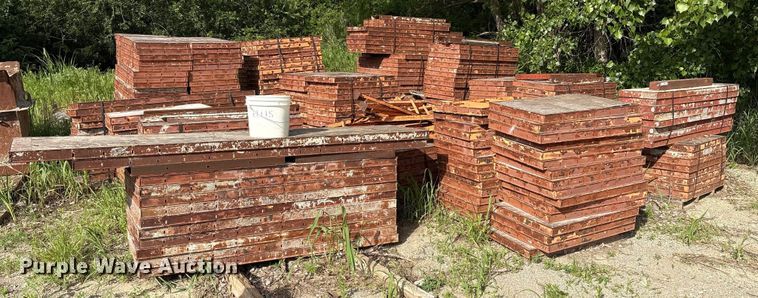 Concrete forms - EM2536