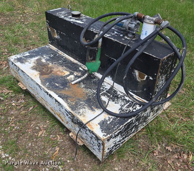 Fuel tank  - EM7146