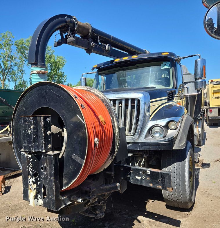 2011 International 7500 sewer jetter truck - EM7288