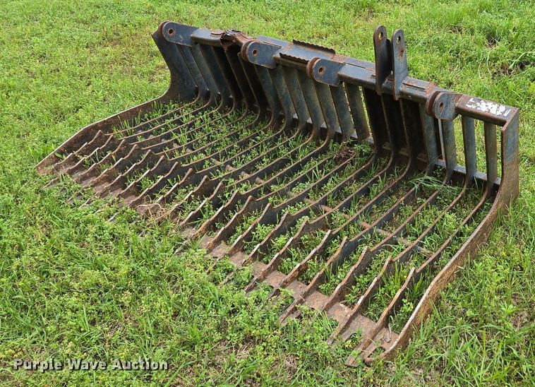 72" W skid steer rock grapple bucket - EN3711