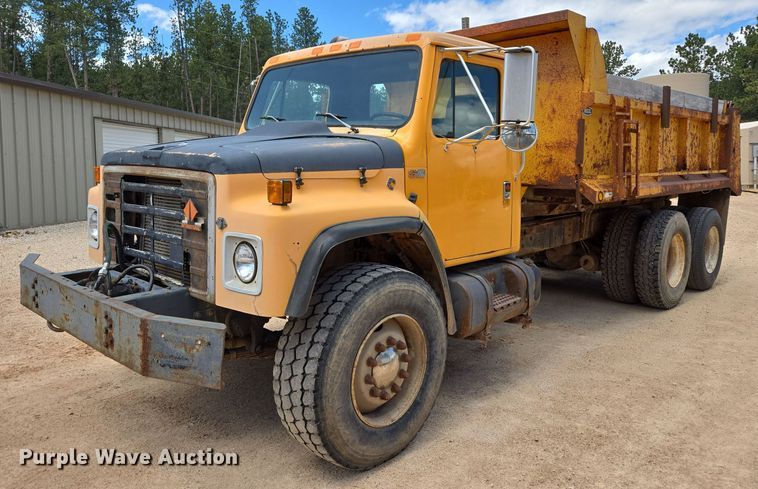 1989 International F1954 dump truck - ER5228